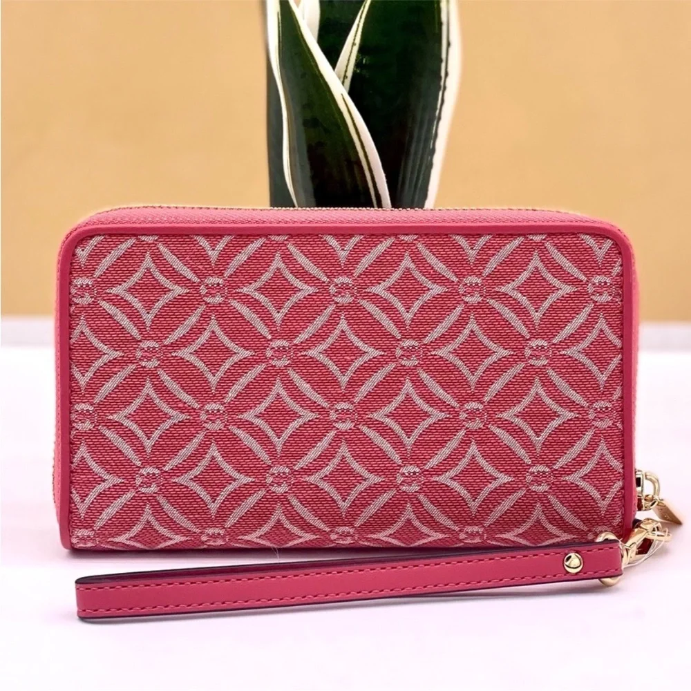 Michael Kors Jet Set Travel Multifunction Large Phone Wallet MK Light Berry